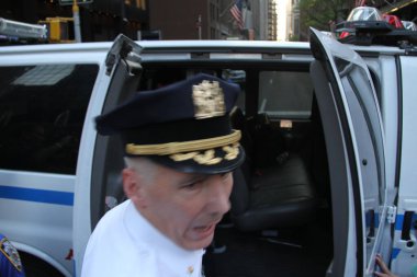 New York 'ta Özgür Filistin Barışçıl Protestosu. 18 Mayıs 2021, New York, ABD: Bazı Filistinliler ve sempatizanlar New York 'ta İsrail' in Gazze Şeridi 'ndeki hava saldırılarını protesto ediyorlar. Protestocular 51. Cadde ile 3. Cadde 'de toplandı.