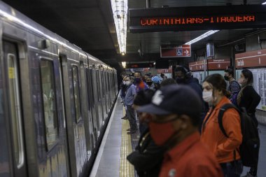 SAO PAULO STRIKE SUBway - 19 Mayıs 2021, Sao Paulo, Brezilya: Metro çalışanları bu Çarşamba gece yarısı itibariyle greve giderek, ortak anlaşmayla elde edilen maaş ayarlaması ve hakların korunmasını talep edecek. 