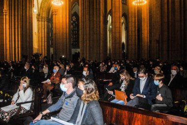  Başkan Bruno Covas 'ın ölümünün yedinci günü. 22 Mayıs 2021, Sao Paulo, Brezilya: Sao Paulo, Sao Paulo 'daki Katedral Se' de Belediye Başkanı Bruno Covas 'ın (PSDB) ölümü için düzenlenen Yedinci Gün Ayinine aile üyeleri, arkadaşlar ve yetkililer katıldı.
