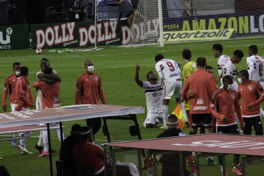 Paulista Şampiyonası 2021: Sao Paulo, Palmeiras 'a karşı: Sao Paulo ve Palmeiras arasındaki futbol maçı, 2021 Paulista Şampiyonası finali için geçerli, bu pazar öğleden sonra Cicero Pompeu de Toledo Stadyumu' nda (Morumbi) yapıldı.).