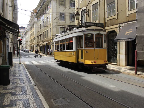 Μέσα Μαζικής Μεταφοράς Στη Λισαβόνα Navegante Metropolitano Πέρασμα Μαΐου 2021 — Φωτογραφία Αρχείου