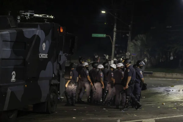 Конфлікт Між Шанувальниками Сан Паулу Військовою Поліцією Після Фіналу Чемпіонату — стокове фото