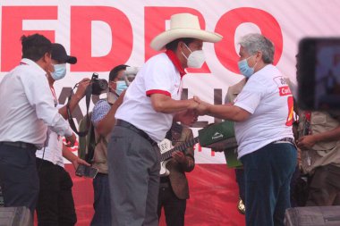 Pedro Castillo, Peru Başkanlığı adayı, Lima 'daki kampanya sırasında. 26 Mayıs 2021, Lima, Peru: Pedro Castillo, Peru 'nun başkenti Lima' da 26 Mayıs Çarşamba günü düzenlenen kampanya sırasında,)