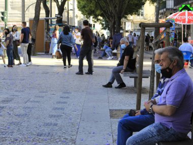 Lizbon 'da turizmin yeniden açılması. 29 Mayıs 2021, Lizbon, Portekiz: Bu Cumartesi Portekiz 'in Lizbon kentinde, Principe Real bahçesinde insan dolaşımı)