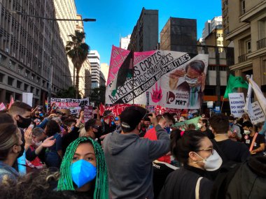 Bolsonaro hükümetine karşı protesto Porto Alegre. 29 Mayıs 2021, Porto Alegre, Brezilya: Cumhurbaşkanı Jair Bolsonaro hükümetine karşı protestocular, sol partiler ve sendika merkezleriyle bağlantılı protestocular 