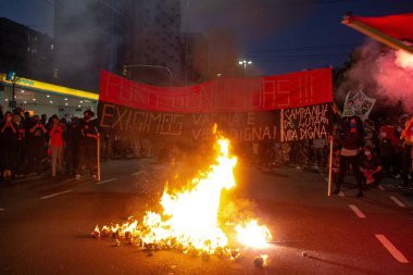 Bolsonaro hükümetine karşı protesto Porto Alegre. 29 Mayıs 2021, Porto Alegre, Brezilya: Cumhurbaşkanı Jair Bolsonaro hükümetine karşı protestocular, sol partiler ve sendika merkezleriyle bağlantılı protestocular 