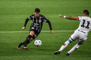Korintliler ve Atletico Goianiense. 30 Mayıs 2021, Sao Paulo, Brezilya: Korintliler ve Atletico Goianiense arasındaki futbol maçı sırasında Korintliler 'in koçu Sylvinho