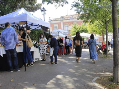 Lizbon 'da turizmin yeniden açılması. 29 Mayıs 2021, Lizbon, Portekiz: Bu Cumartesi Portekiz 'in Lizbon kentinde, Principe Real bahçesinde insan dolaşımı)