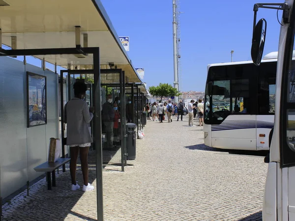 2021年5月28日ポルトガル リスボン リスボンでの観光再開 路上での人々の動き — ストック写真