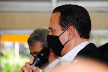 Sao Paulo valisi Joao Doria, Vila Olimpia 'nın sürdürülebilir tren istasyonunu açtı. 1 Haziran 2021, Sao Paulo, Brezilya: Metropolitan Taşımacılık Sekreteri Alexandre Baldy, 