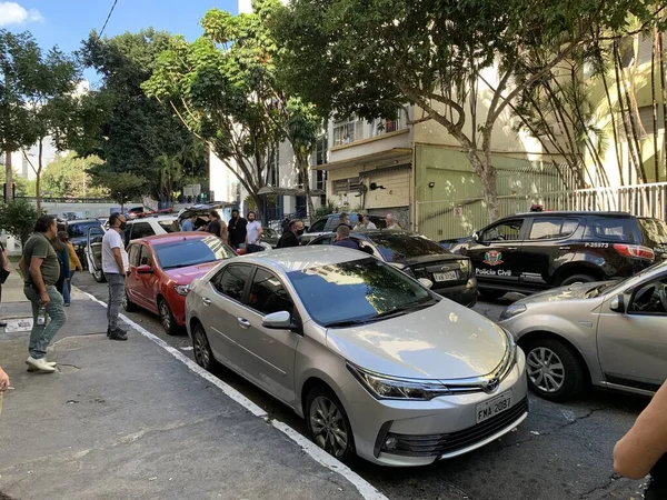 Die Polizei Nimmt Einen Angreifer Fest Der Wegen Versuchten Raubes — Stockfoto