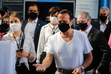 Sao Paulo valisi Joao Doria, kovid-19 'a karşı ikinci doz Coronavac aşısı alıyor. 4 Haziran 2021, Sao Paulo, Brezilya: Jean Gorinchteyn, Sao Paulo 'nun Sağlık Bakanı, bir basın toplantısı sırasında 