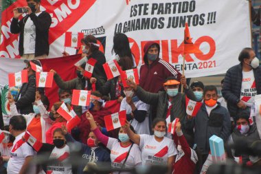 Peru 'da seçimler: Aday Keiko Fujimori Lima' da kampanya yürütüyor. 3 Haziran 2021, Lima, Peru: Peru Cumhurbaşkanlığı için sağcı aday Keiko Fujimori, önümüzdeki Pazar günü yapılacak ikinci tur seçimler için yürüttüğü kampanyayı 3 Haziran Perşembe günü sona erdirdi.