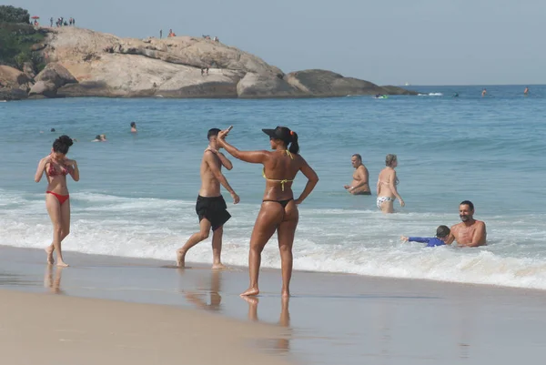 Movimento Praia Ipanema Junho 2021 Rio Janeiro Brasil Uma Forte — Fotografia de Stock