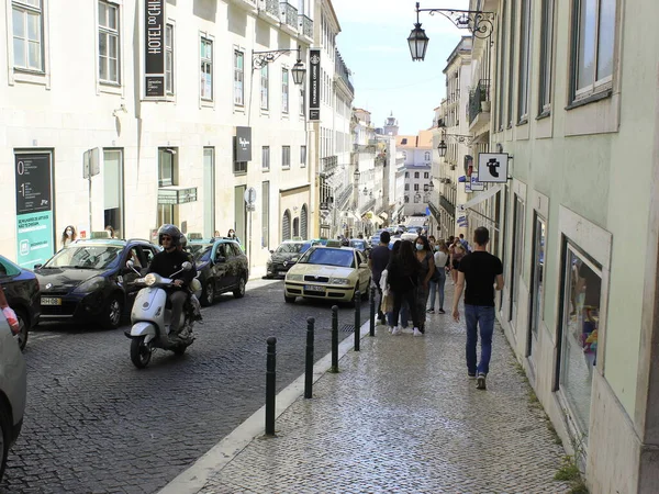 Έντονη Μετακίνηση Των Ανθρώπων Στη Λισαβόνα Κατά Διάρκεια Των Διακοπών — Φωτογραφία Αρχείου