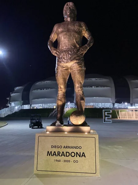 Standbeeld Van Diego Maradona Voor Het Santiago Del Estero Stadion — Stockfoto