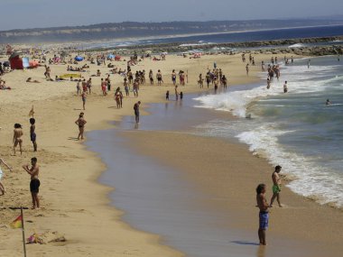 8 Haziran 2021, Almada, Portekiz: Portekiz kıyısındaki Costa da Caparica plajında 8 Haziran Salı günü Avrupa kıtasındaki hamamlar