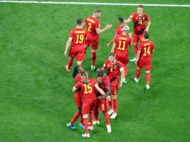 (SPO) Belçika Rusya 'yı St. Petersburg, Rusya' daki UEFA Manşetinde 3-0 yendi. 12 Haziran 2021, St. Petersburg, Rusya Federasyonu, Underdog Belçika rakip Rus takımının 3-0 'lık galibiyet elde etme avantajını yendi.