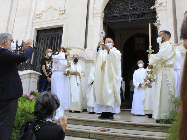 Вірні Відвідують Месу Честь Дня Святого Антонія Лісабоні Червня 2021 — стокове фото