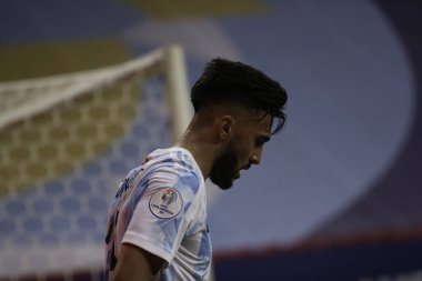 (Copa America: Arjantin ve Uruguay. 18 Haziran 2021, Brasilia, Federal Bölge, Brezilya: Arjantin ve Uruguay arasındaki futbol maçı, Copa America A Grubu 'nun ikinci turu için geçerli, 18 Cuma günü Brasilia' daki Mane Garrincha Stadyumu 'nda yapıldı.). 