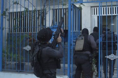 İyi için Koalisyon Operasyonu. 18 Haziran 2021, Rio de Janeiro, Brezilya: Rio de Janeiro sivil polisi, Para ve Amazonlar, Manaus 'taki saldırıları emreden Comando Vermelho' nun uyuşturucu baronlarından birini tutuklamak için bir operasyon düzenledi.