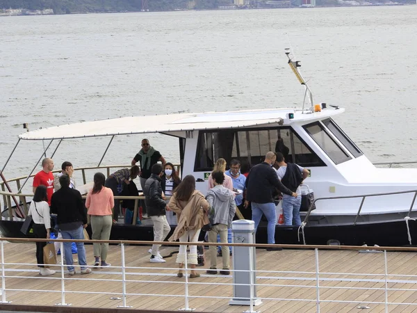 Movimiento Turistas Línea Transtejo Fluvial Que Forma Parte Del Transporte —  Fotos de Stock