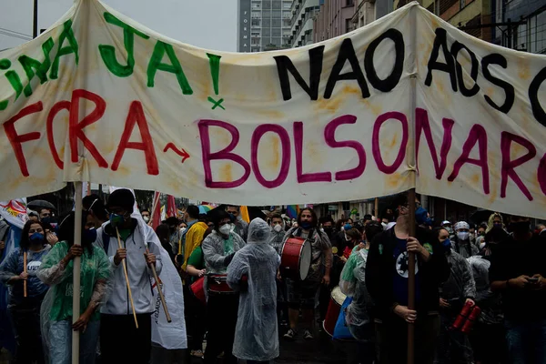 ジェール ボルソナーロ大統領の政府に対する抗議 2021年6月19日 ブラジルのポルト アレグレ Jair Bolsonaro大統領とリオグランデ スル州ポルト アレグレでのワクチンと科学の賛成で抗議行動が土曜日に行われる — ストック写真