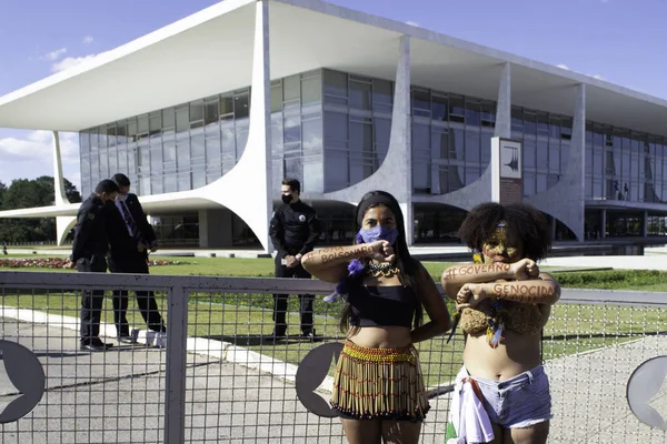 Índios Pataxos Protestam Frente Palácio Planalto Brasília Junho 2021 Brasília — Fotografia de Stock