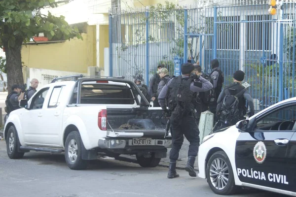 İyi için Koalisyon Operasyonu. 18 Haziran 2021, Rio de Janeiro, Brezilya: Rio de Janeiro sivil polisi, Para ve Amazonlar, Manaus 'taki saldırıları emreden Comando Vermelho' nun uyuşturucu baronlarından birini tutuklamak için bir operasyon düzenledi.
