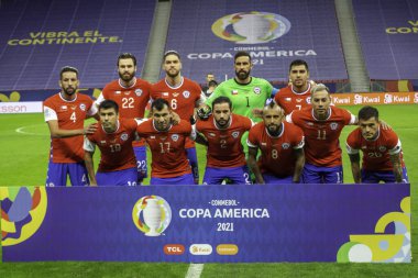 (Copa America: Şili ve Paraguay. 24 Haziran 2021, Brasilia, Federal Bölge, Brezilya: Şili ile Paraguay arasındaki futbol maçı, 24 Perşembe günü Brasilia 'daki Mane Garrincha Stadyumu' nda düzenlenen Copa America 'nın 4. turu için geçerli.). 