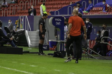 (Copa America: Şili ve Paraguay. 24 Haziran 2021, Brasilia, Federal Bölge, Brezilya: Şili ile Paraguay arasındaki futbol maçı, 24 Perşembe günü Brasilia 'daki Mane Garrincha Stadyumu' nda düzenlenen Copa America 'nın 4. turu için geçerli.). 