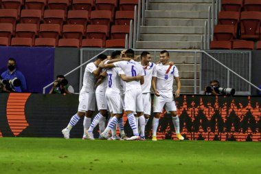 (Copa America: Şili ve Paraguay. 24 Haziran 2021, Brasilia, Federal Bölge, Brezilya: Şili ile Paraguay arasındaki futbol maçı, 24 Perşembe günü Brasilia 'daki Mane Garrincha Stadyumu' nda düzenlenen Copa America 'nın 4. turu için geçerli.). 
