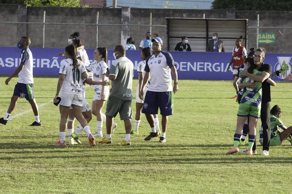 Spo巴西女子足球锦标赛 Minas Brasilia和Palmeiras 2021年6月24日 巴西联邦区Ceilandia Minas Brasilia和Palmeiras之间的足球比赛 第15轮巴西女子足球锦标赛 — 图库照片