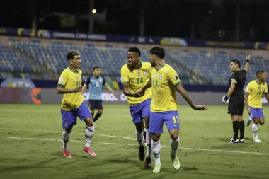  Copa America: Brezilya ve Ekvador. 27 Haziran 2021, Goiania, Brezilya: Brezilya ile Ekvador arasındaki futbol maçı, Copa America 'nın B Grubu için geçerli, 27 Pazar gecesi Goiania' daki Pedro Ludovico Teixeira Olimpiyat Stadyumu 'nda yapıldı.)