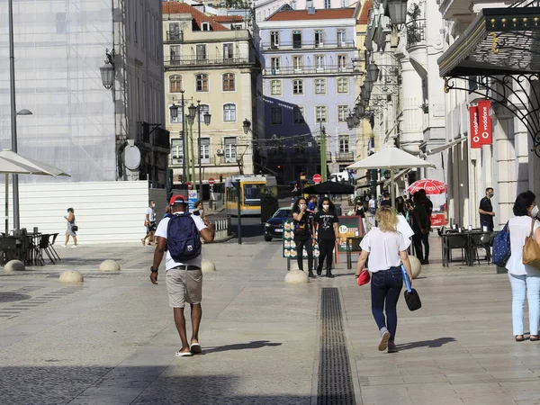 Rörelse Människor Cais Sodre Och Comercio Square Lissabon Juni 2021 — Stockfoto