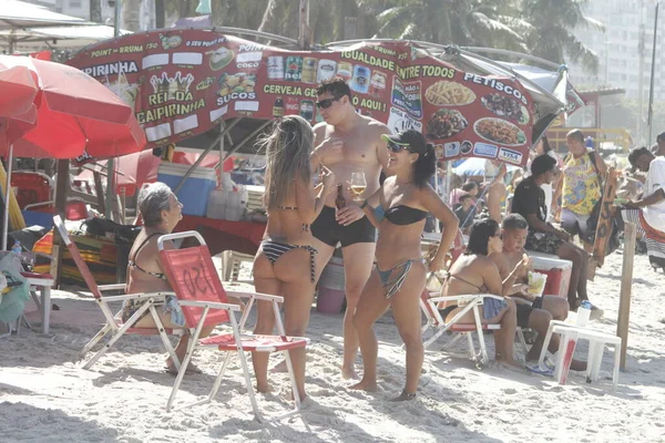 Movimento Banhistas Praia Copacabana Rio Janeiro Junho 2021 Rio Janeiro — Fotografia de Stock