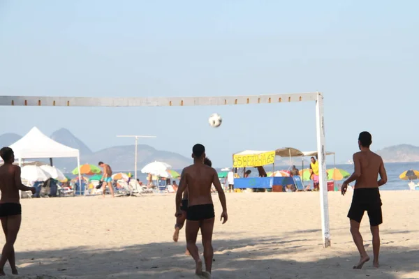 Cariocas Copacabana Beach Milieu Covid Juin 2021 Rio Janeiro Brésil — Photo