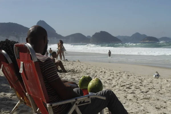 Ruch Kąpiących Się Plaży Copacabana Rio Janeiro Czerwca 2021 Rio — Zdjęcie stockowe