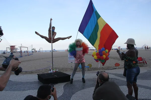 Pride Month Celebrated Low Key Copacabana Beach June 2021 Rio — Stock Photo, Image