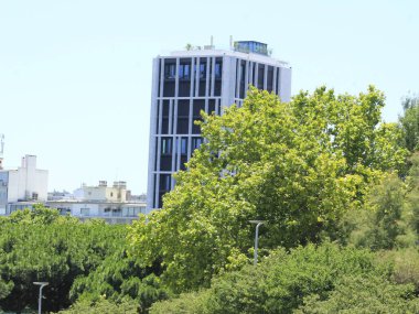 Mavi ve Kırmızı hatların kesiştiği Lizbon, Portekiz 'deki Sao Sebastiao metro istasyonunda 29 Salı günü turistlerin hareketi)