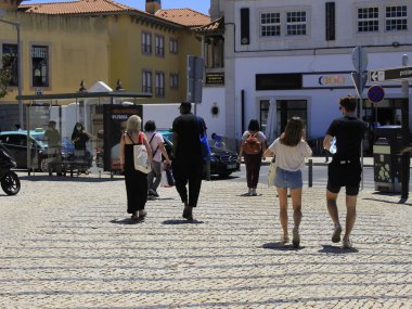 Transport movement to travel from Lisbon to Cascais, in Portugal. June 30, 2021, Lisbon, Portugal. Movement of people in Transport to travel from Lisbon to Cascais, in metropolitan region, on Wednesday (30). Route includes bus, subway and train