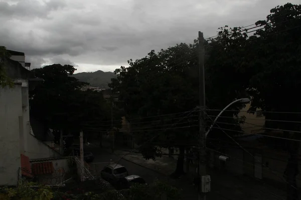 อากาศเมฆมากในร โอเดอจาเนโร นายน 2021 โอเดอจาเนโร บราซ การเปล ยนแปลงอย างฉ บพล — ภาพถ่ายสต็อก