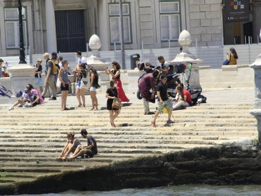(INT) Movement of tourists at Comercio Square, in Lisbon. July 4, 2021, Lisbon, Portugal: Summer Sunday and pleasant weather attract tourists to Square Comercio, one of the most charming options in Lisbon on banks of Tejo River, on Sunday (4)