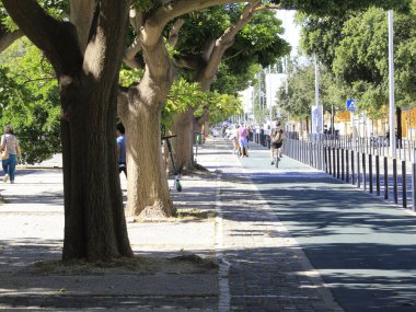Movement of people in Lisbon Aquarium. July 2, 2021, Lisbo, Portugal: Movement of people in Lisbon Aquarium and surroundings, on Friday, July 2, 2021, amidst coronavirus pandemic. 