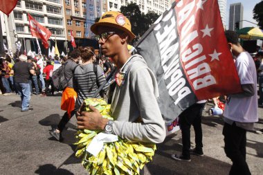 Protest against Bolsonaro in Rio de Janeiro. July 3, 2021, Rio de Janeiro, Brazil: Thousands of demonstrators took to the streets of Rio de Janeiro , in front of the statue of Zumbi dos Pamares, on Avenida Presidente Vargas