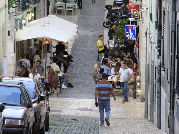 Happy Hour Movement Bars Atalaia Street Surroundings Lisszabonban Portugáliában Hétfőn — Stock Fotó