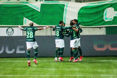 Brezilya Futbol Şampiyonası: Palmeiras ve Gremio. 7 Temmuz 2021, Sao Paulo, Brezilya: Brezilya Futbol Şampiyonası 'nın 10. turu için geçerli olan Gremio maçında Palmeiras' tan Raphael Veiga 'nın attığı gol kutlaması,