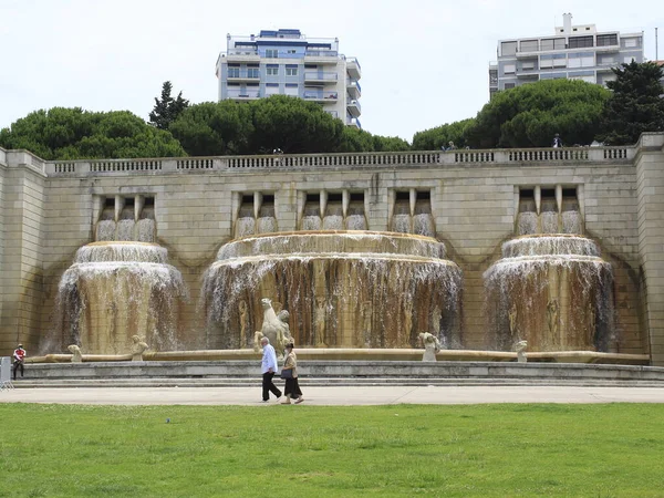 Πεζόδρομος Στο Alameda Dom Afonso Henriques Garden Στη Λισαβόνα Ιουλίου — Φωτογραφία Αρχείου