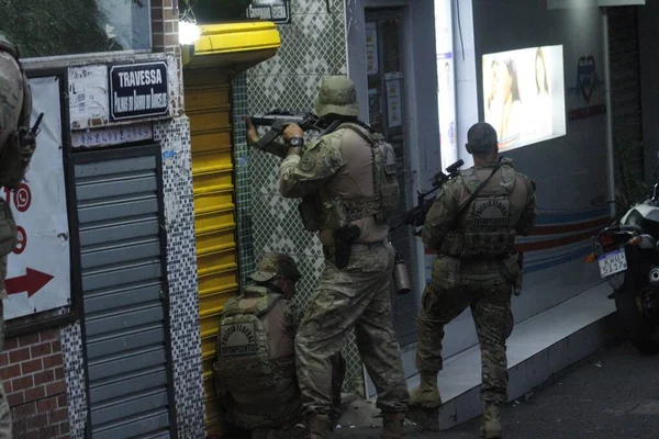 Ομοσπονδιακή Αστυνομική Επιχείρηση Στη Favela Rocinha Στο Ρίο Ντε Τζανέιρο — Φωτογραφία Αρχείου