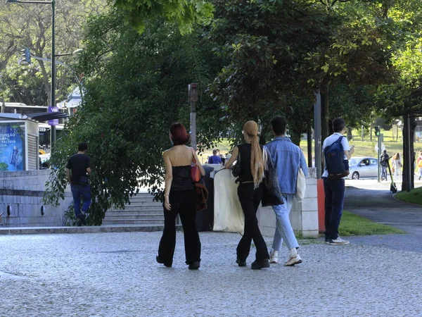 Movimiento Peatonal Alrededor Las Estaciones Metro Lisboa Julio 2021 Lisboa —  Fotos de Stock